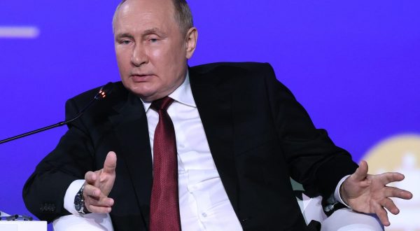 Putin “Sbagliato pensare che tutto tornerà come prima”