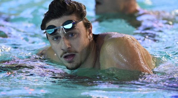 Ai Mondiali di nuoto storico oro dell’azzurro Martinenghi