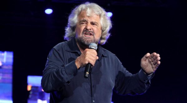 M5S, Grillo “Chi non crede più nelle regole lo dica con coraggio”