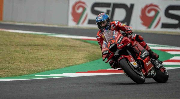 Bagnaia il più veloce nel venerdì di libere ad Assen