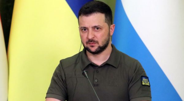 Ucraina, Zelensky “Percorso verso Ue come scalare l’Everest”