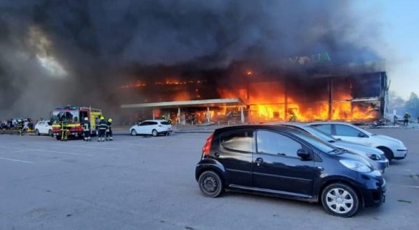 Ucraina, si aggrava il bilancio dell’attacco a Kremenchuk