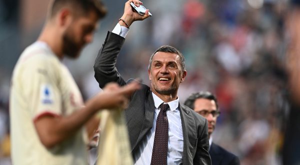 Milan e Maldini ancora insieme “Felici per il rinnovo”