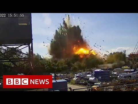 Russian strike on Ukrainian shopping centre a war crime, say G7 leaders – BBC News