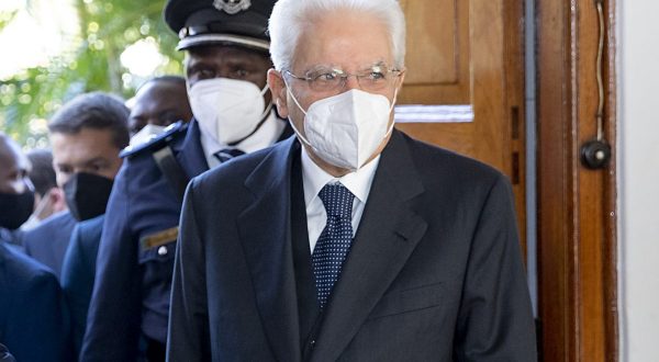 Mattarella “Non respingere i migranti quando sono sulle navi”