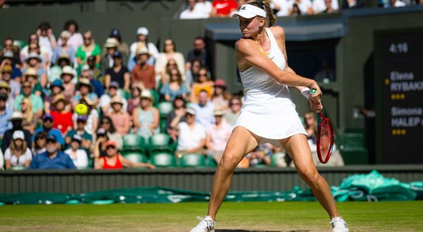 Jabeur ko in finale, Rybakina conquista Wimbledon