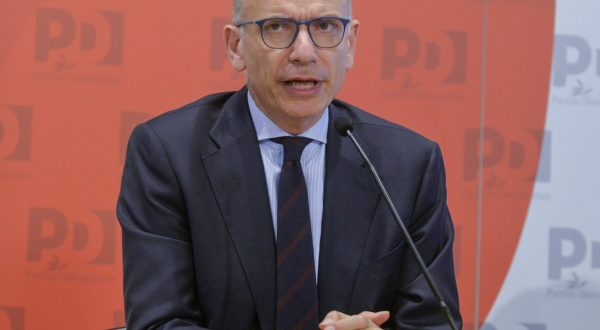 Letta “Non interrompere il cammino dell’esecutivo”