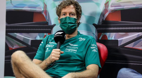 Vettel lascia la F1 a fine stagione “Decisione difficile”