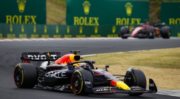 Verstappen vince in Ungheria, Ferrari fuori dal podio