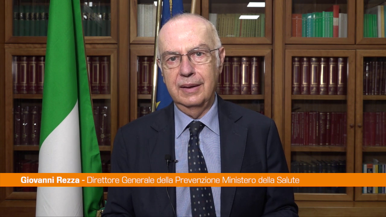 Covid, Rezza “Mascherine e prudenza in caso di grandi aggregazioni”