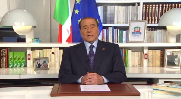 Berlusconi “M5S irresponsabile, serve una verifica di maggioranza”