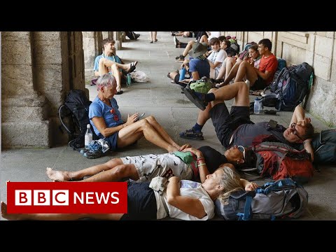 First ever red extreme heat warning issued in UK as Europe hit by heatwave  – BBC News