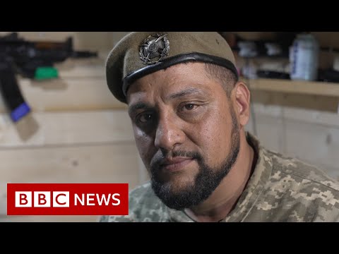 The Afghan refugee commanding Ukrainian troops – BBC News