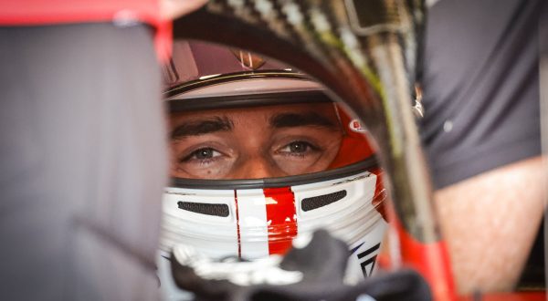 Leclerc in pole al Gp di Francia, Red Bull alle spalle