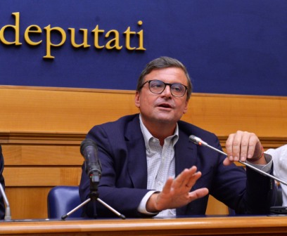 Calenda “Con Pd firmato patto credibile, non aggiungerne altri”