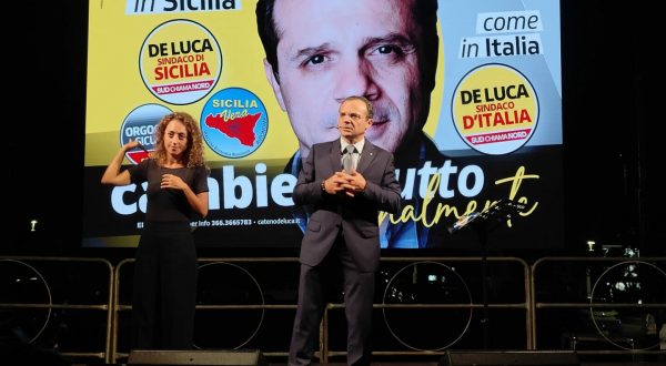 Elezioni, De Luca “Ho rifiutato accordo con Renzi. In Sicilia vinco io”