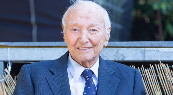 Morto Piero Angela, dal Telegiornale al grande successo di “Quark”