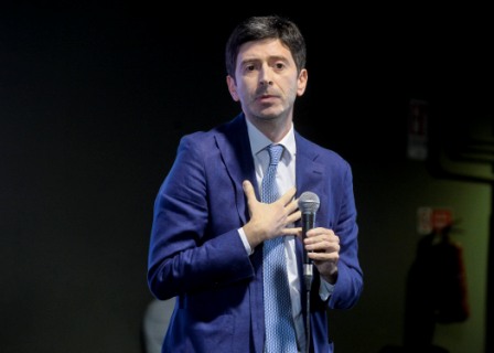 Speranza “Ambiguità sui vaccini è un rischio. Il 40% non sa chi votare”