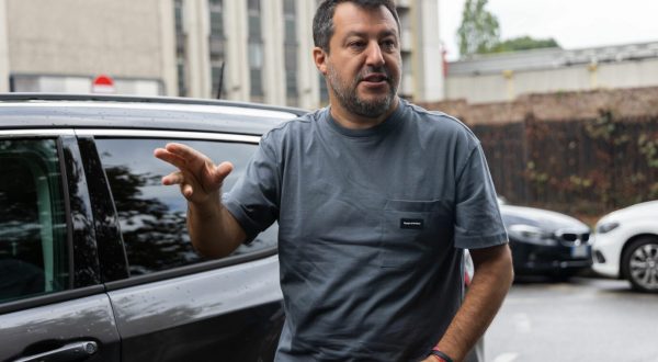 Salvini “Mi candido a Milano, non ho contatti con i russi”