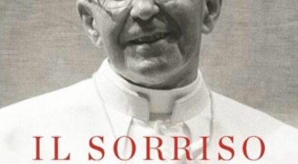 Arriva in libreria “Il sorriso del Papa”, la vita di Albino Luciani