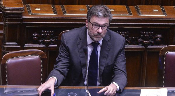 Gas, Giorgetti “Se UE non cambia le regole fa il gioco della Russia”