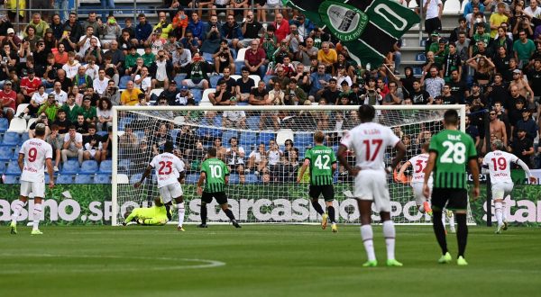 Maignan salva il Milan, è 0-0 col Sassuolo