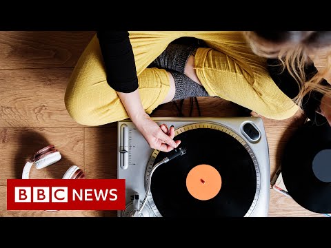 Can vinyl records be made in an environmentally friendly way? – BBC News