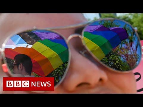 Singapore to end ban on gay sex – BBC News