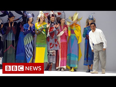 Tributes paid to Japanese fashion designer Issey Miyake – BBC News