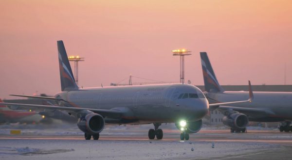 Trasporto aereo, passeggeri quadruplicati in un anno