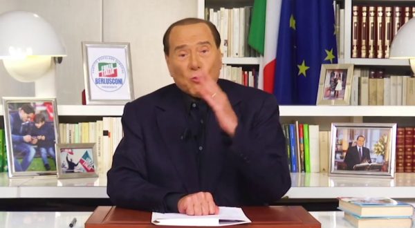 Elezioni, Berlusconi “Con noi al governo flat tax al 23% per tutti”