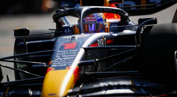 Pole di Verstappen al Gp d’Olanda, poi Leclerc e Sainz