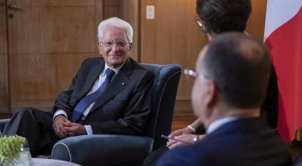 Mattarella “Mantenere pressione sulla Russia con le sanzioni”