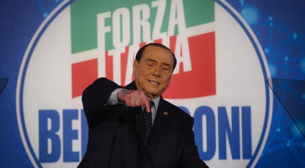 Berlusconi “Non andare a votare è autolesionista”