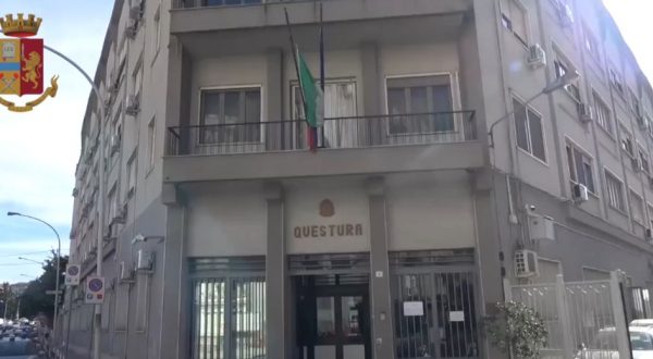 Lavoratori sfruttati nei campi del nisseno, 10 arresti per Caporalato