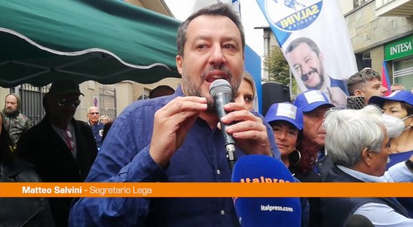 Salvini “Un referendum per dire no a obbligo auto elettriche dal 2035”