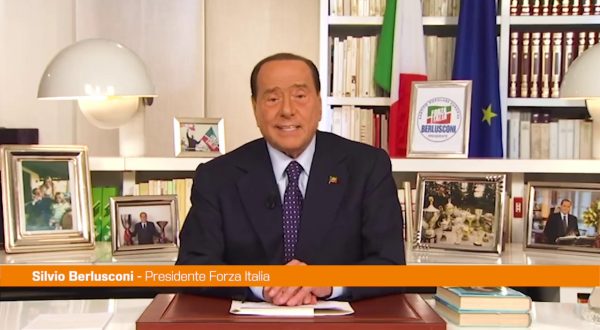 Berlusconi “Animali punto di riferimento affettivo per le famiglie”