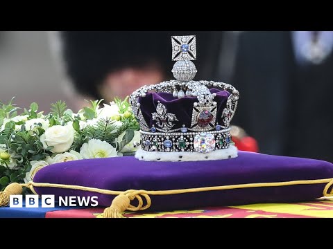 Queen Elizabeth II’s coffin procession followed by Royal Family – BBC News