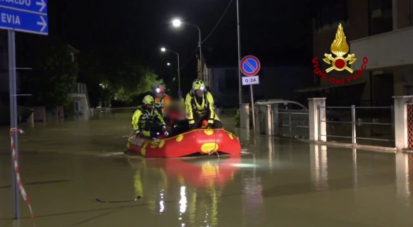 Sulle Marche un alluvione senza precedenti, almeno nove morti