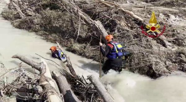 Alluvione nelle Marche, 400 vigili del fuoco impegnati nei soccorsi