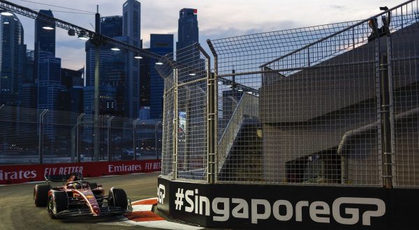 Gp Singapore, pole Leclerc su Perez, Hamilton e Sainz