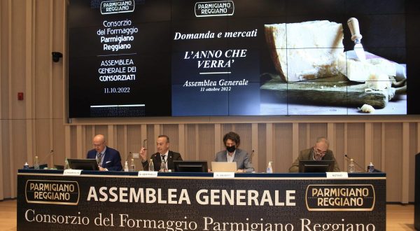 Parmigiano Reggiano, nei primi 9 mesi del 2022 vendite +2,9%