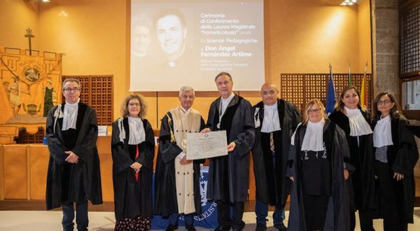 Università Palermo, conferita la Laurea honoris causa in Pedagogia al salesiano Don Artime