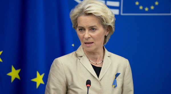 Von Der Leyen “2 miliardi di aiuti per Kiev”