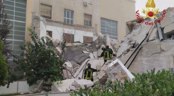 Crollo all’Università di Cagliari, nessun ferito. Il sindaco “Immagini sconvolgenti”