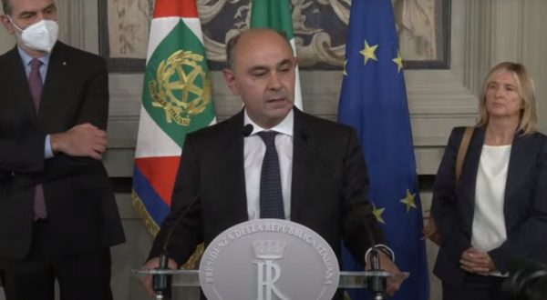 Consultazioni, Gruppo Misto “Non daremo la fiducia al Governo”