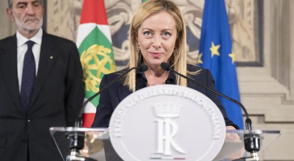 Corretto errore nella lista dei ministri, due nomi erano stati invertiti