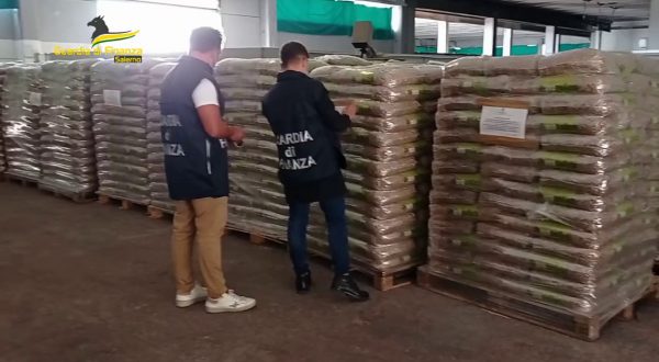 Salerno, sequestrate in Cilento oltre 100 tonnellate di pellet