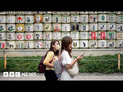 Japan reopens borders to foreign tourists – BBC News