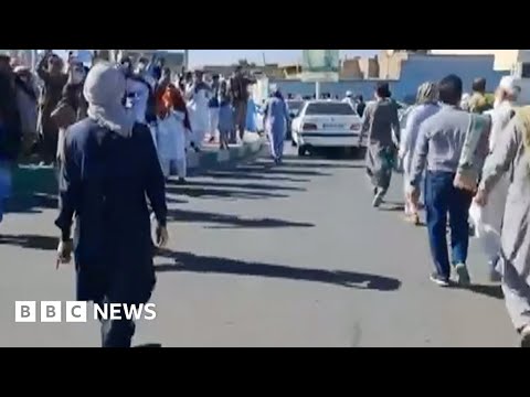 Intense clashes in Iranian city of Zahedan – BBC News